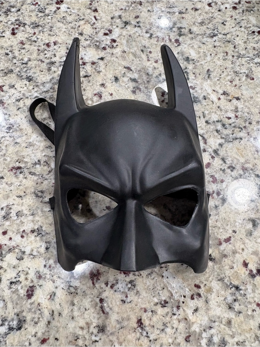 Dark Knight Rises Batman mask One Size GUC back strap is stretching out